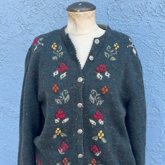 Irish Wool Cardigan Vintage Granny Sweater Cottagecore Medium - Picture 6 of 9